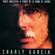 The lyrics SUPERHÉROES of CHARLY GARCIA is also present in the album Yendo de la cama al living (1982)