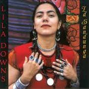 The lyrics ARBOLES DE LA BARRANCA of LILA DOWNS is also present in the album La cantina (2006)