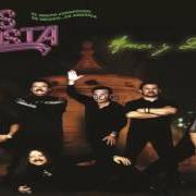 The lyrics EN CADA BESO of LOS ACOSTA is also present in the album Amor y delirio (2005)