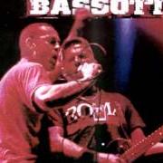 The lyrics ZU ATRAPARTU ARTE of BANDA BASSOTTI is also present in the album Un'altro giorno d'amore (cd 2) (2001)