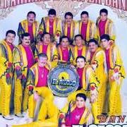 The lyrics QUE SOLO ESTOY SI TI of BANDA EL RECODO is also present in the album De parranda con la banda (1997)