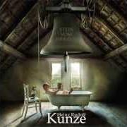 The lyrics WENN DU SIE SIEHST of HEINZ RUDOLF KUNZE is also present in the album Stein vom herzen (2013)