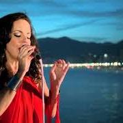 The lyrics VIVO SONHANDO of BEBEL GILBERTO is also present in the album Tudo (2014)