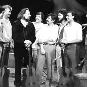 The lyrics EL PACTO ROTO of INTI-ILLIMANI is also present in the album Con la razón y la fuerza (1982)