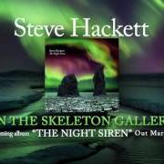 The lyrics OTHER SIDE OF THE WALL of STEVE HACKETT is also present in the album The night siren (2017)