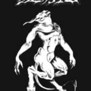 The lyrics BLACK BANNER of BESATT is also present in the album Hail lucifer (1999)