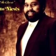 The lyrics QUIERO PERDERME CONTIGO of TITO NIEVES is also present in the album The classics (1988)