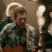 The lyrics WILD AT HEART of GLORIANA is also present in the album Gloriana (2009)