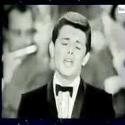 The lyrics MOTIVO D'AMORE of PINO DONAGGIO & FRANKIE AVALON is also present in the album Sanremo