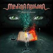 The lyrics MIL COLORES EN TU CORAZON of MEDINA AZAHARA is also present in the album La memoria perdida (2012)
