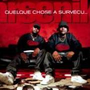 The lyrics MONSIEUR QUI? of ARSENIK is also present in the album Quelque chose a survécu (2002)