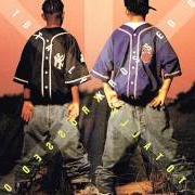 The lyrics WE'RE IN DA HOUSE of KRIS KROSS is also present in the album Totally krossed out (1992)