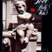 The lyrics LOVE BROKE THRU of PHIL KEAGGY is also present in the album Love broke thru (1976)
