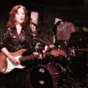 The lyrics DOWN TO YOU of BONNIE RAITT is also present in the album Slipstream