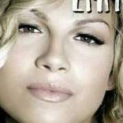 The lyrics LA LONTANANZA of EMMA MARRONE is also present in the album A me piace così (2010)