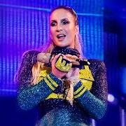 The lyrics FIN DE SEMANA of CLAUDIA LEITTE is also present in the album Bandera move (2020)