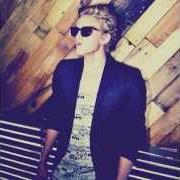 The lyrics PARADISE of CODY SIMPSON is also present in the album Paradise (2012)