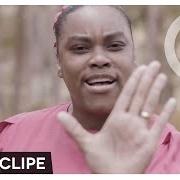 The lyrics DESPERTA TU QUE DORMES of ELAINE MARTINS is also present in the album Rompendo (2016)