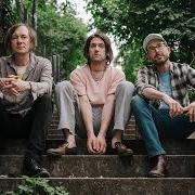 The lyrics VICTORY CITY of BRIGHT EYES is also present in the album Kids table (2025)