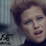 The lyrics CRAZY VIBES of SELAH SUE is also present in the album Raggamuffin (2010)