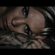 The lyrics ANGEL WITH TATTOOS of SKYLAR GREY is also present in the album Angel with tattoos (2019)