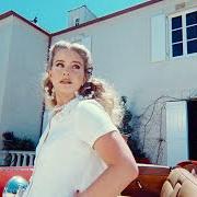 The lyrics BREAKING UP SLOWLY of LANA DEL REY is also present in the album Chemtrails over the country club (2021)