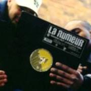 The lyrics LE MARCHÉ NOIR of LA RUMEUR is also present in the album Le bavar et le paria (1999)