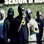 The lyrics AH OUAIS PARAIT QUE J'SUIS DOUÉ of SEXION D'ASSAUT is also present in the album Les chroniques du 75 (2008)