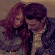 The lyrics I'LL BE BACK SOON of A ROCKET TO THE MOON is also present in the album Your best idea (2006)