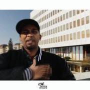 The lyrics RACONTE-MOI LA SUITE of MOH is also present in the album Une journée hip hop (2011)