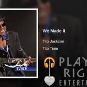 The lyrics BIG LEGGED WOMAN of TITO JACKSON is also present in the album I gotta play (2003)