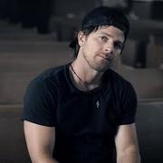 The lyrics DIRT ROAD of KIP MOORE is also present in the album Dirt road (2014)
