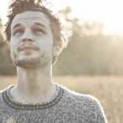 The lyrics TANGLED IN THIS TRAMPLED WHEAT of THE TALLEST MAN ON EARTH is also present in the album Sometimes the blues is just a passing bird (2010)
