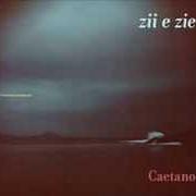 The lyrics A COR AMARELA of CAETANO VELOSO is also present in the album Zii e zie (2009)