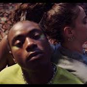 The lyrics BURNT ORANGE of ELKKA is also present in the album Euphoric melodies (2021)