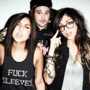 The lyrics KILLIN' IT of KREWELLA is also present in the album Play hard (2012)