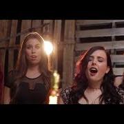 The lyrics HARK! THE HERALD ANGELS SING of CIMORELLI is also present in the album Christmas magic (2014)