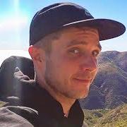 The lyrics WHEN YOU NEED A FRIEND of ELI LIEB is also present in the album The nights we lived (2018)