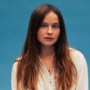 The lyrics SKYLIGHT of GABRIELLE APLIN is also present in the album Skylight (2022)