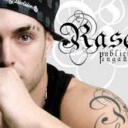 The lyrics LLEGÓ EL POETA of RASEL is also present in the album Publicidad engañosa (2009)