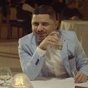 The lyrics YA ME CANSÉ of LARRY HERNANDEZ is also present in the album Vete acostumbrando (2015)