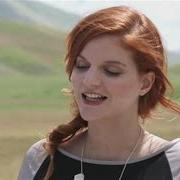 The lyrics CHE VALORE DAI of CHIARA GALIAZZO is also present in the album Un giorno di sole (2014)