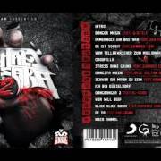 The lyrics OUTRO (ASPHALT MASSAKA) of FARID BANG is also present in the album Asphalt massaka (2008)