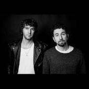 The lyrics I'M SORRY (FOR NOT FINDING YOU SOONER) of JAPANDROIDS is also present in the album Near to the wild heart of life (2017)