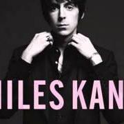 The lyrics COLOUR OF THE TRAP of MILES KANE is also present in the album Colour of the trap (2011)