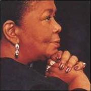 The lyrics REGRESSO (EN DUO AVEC CAETANO VELOSO) of CESARIA EVORA is also present in the album São vicente di longe (2001)