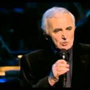 The lyrics JE N'PEUX PAS RENTRER CHEZ MOI of CHARLES AZNAVOUR is also present in the album Bravo du music hall (1959)