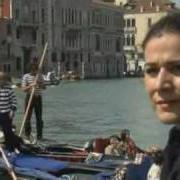 The lyrics COME DOLCE A ME FAVELLI of CECILIA BARTOLI is also present in the album Maria (2007)