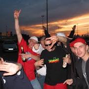 The lyrics IRON SKY of MO is also present in the album Globetrotter (2017)