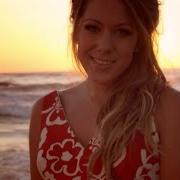 The lyrics SANTA CLAUS IS COMING TO TOWN of COLBIE CAILLAT is also present in the album Christmas in the sand (2012)